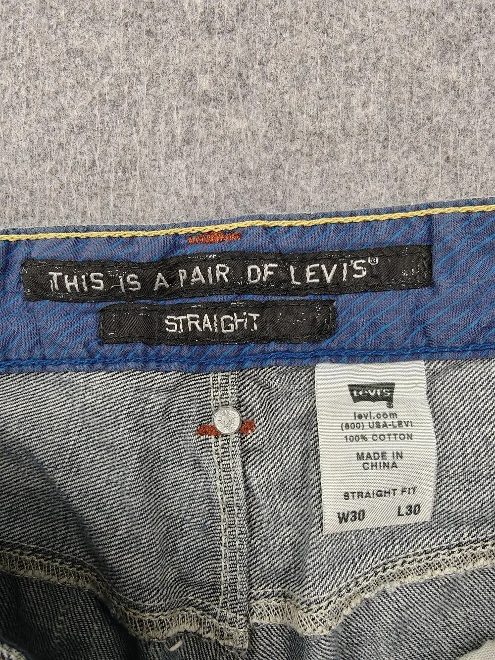 Vintage Levi's Jeans Mens 30x30 Blue Light Wash Straight Regular Fit Denim